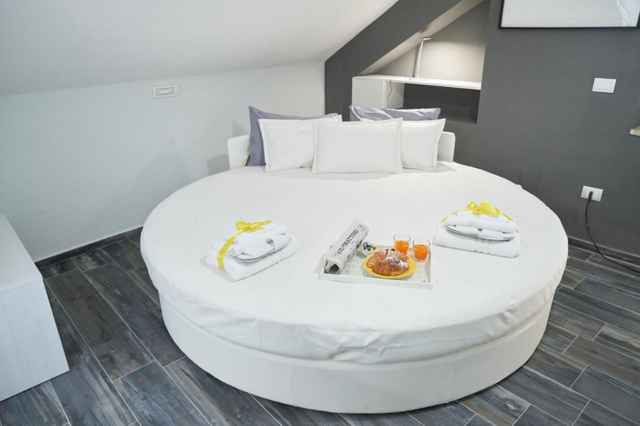 B&B Milleduecento Luxury Room Salerno Dış mekan fotoğraf